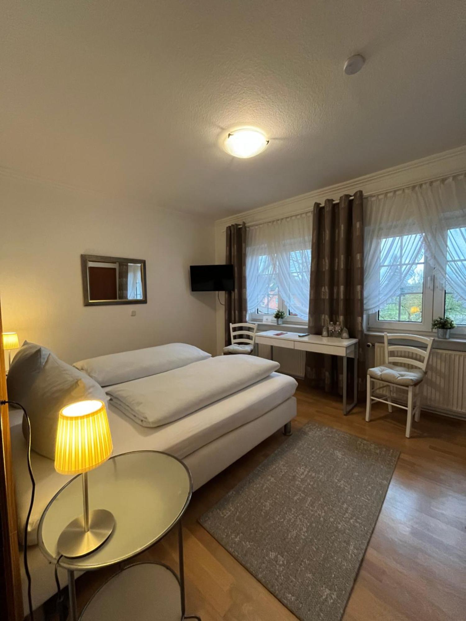 Hotellerie Gasthaus Schubert Garbsen Eksteriør billede